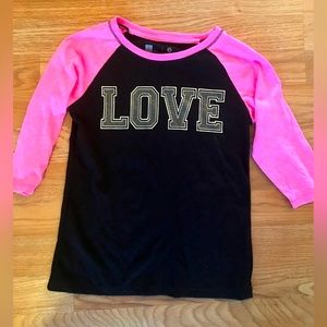 Xersion 7/8 girls’ shirt, 3/4 sleeves. Terrific shape. No flaws.